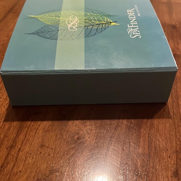 Avon SpaFinder Revitalizing set with 2 BaoDing Balls, incense leaves & holder - Picture 9 of 16